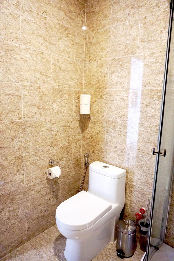 Shinhua Hotel Ho Chi Minh City Exterior photo
